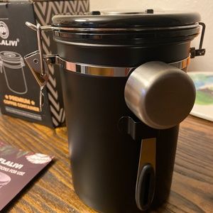 Airtight Coffee Canister plus Scoop